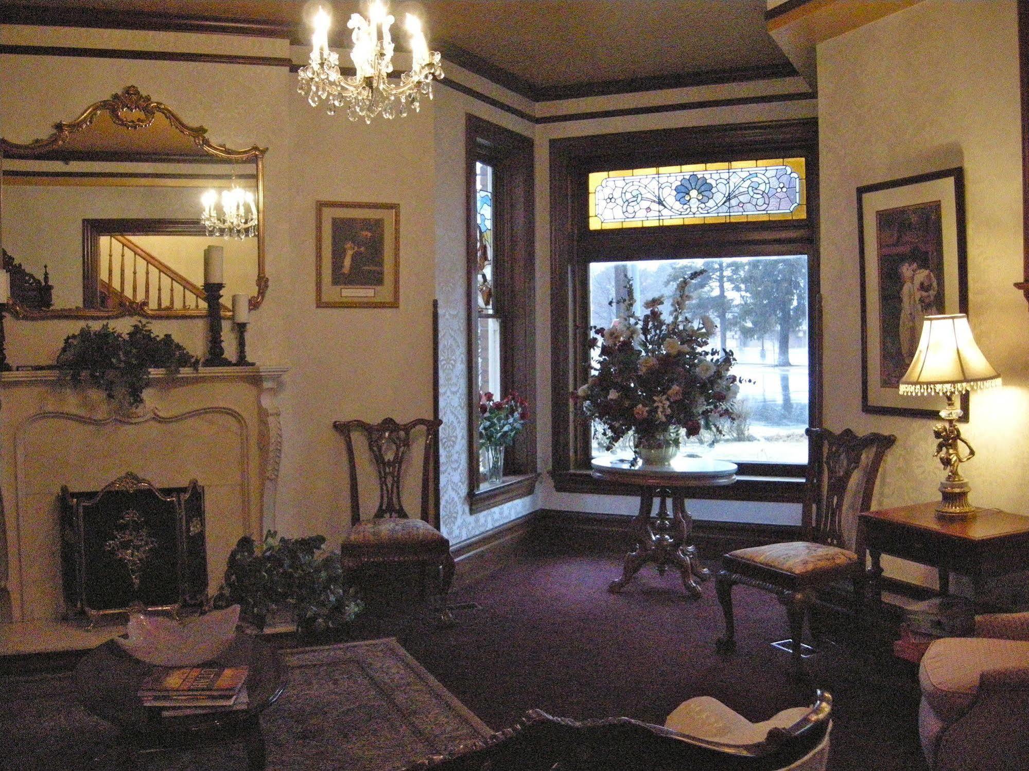Hines Mansion Bed and Breakfast Provo Buitenkant foto