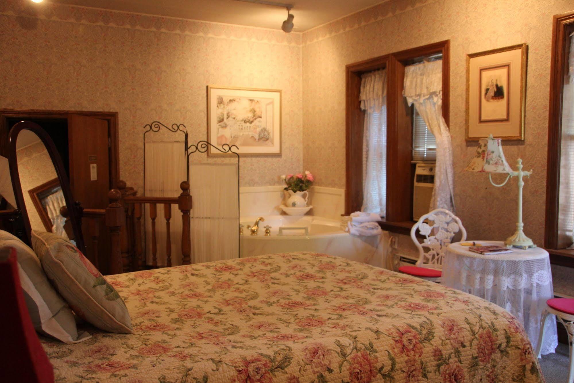 Hines Mansion Bed and Breakfast Provo Buitenkant foto