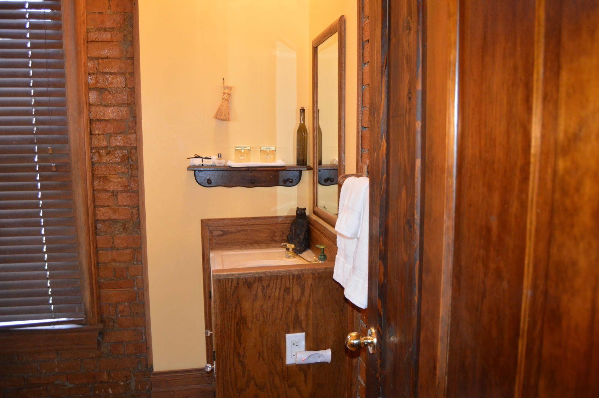 Hines Mansion Bed and Breakfast Provo Buitenkant foto