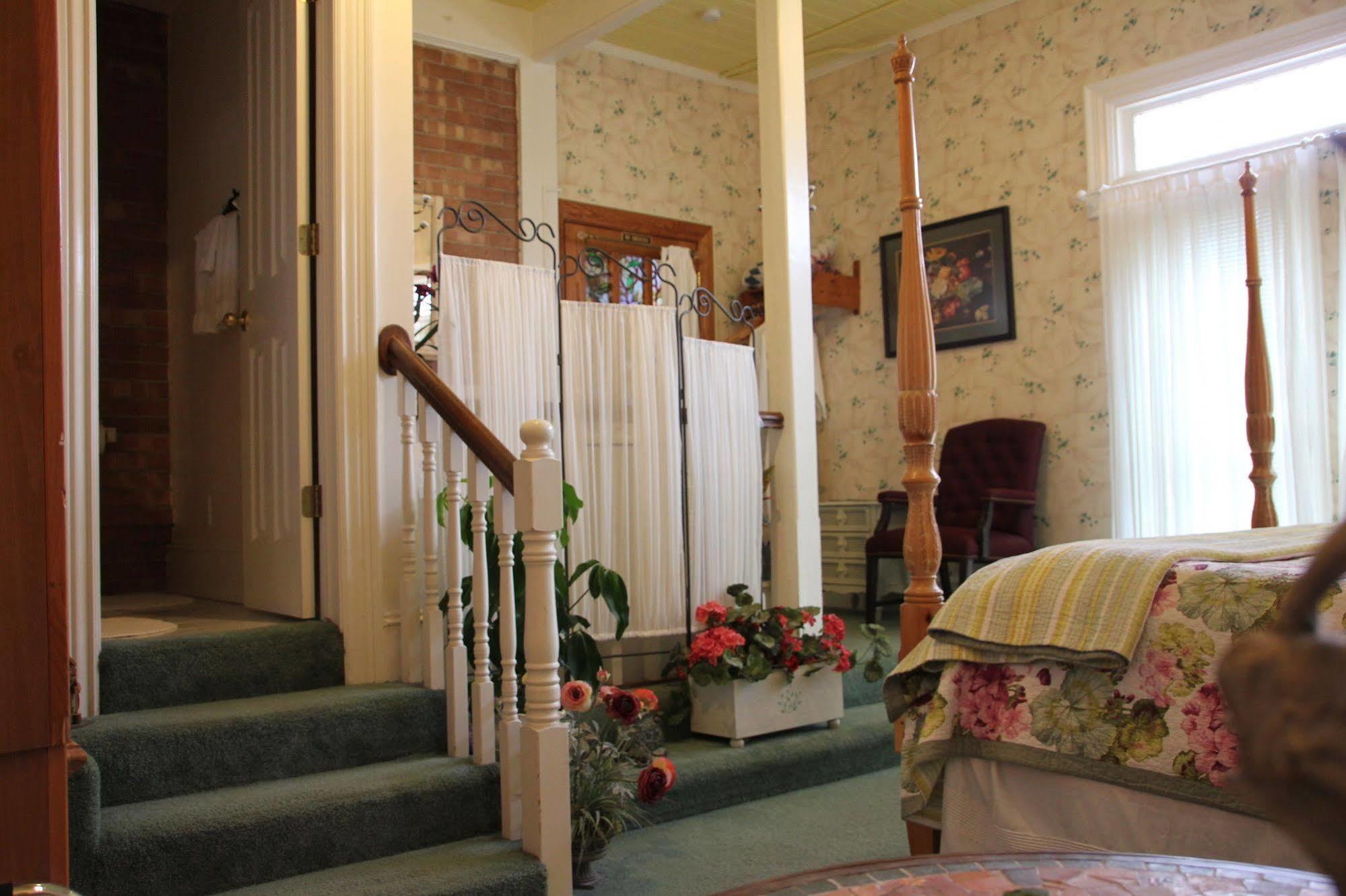 Hines Mansion Bed and Breakfast Provo Buitenkant foto