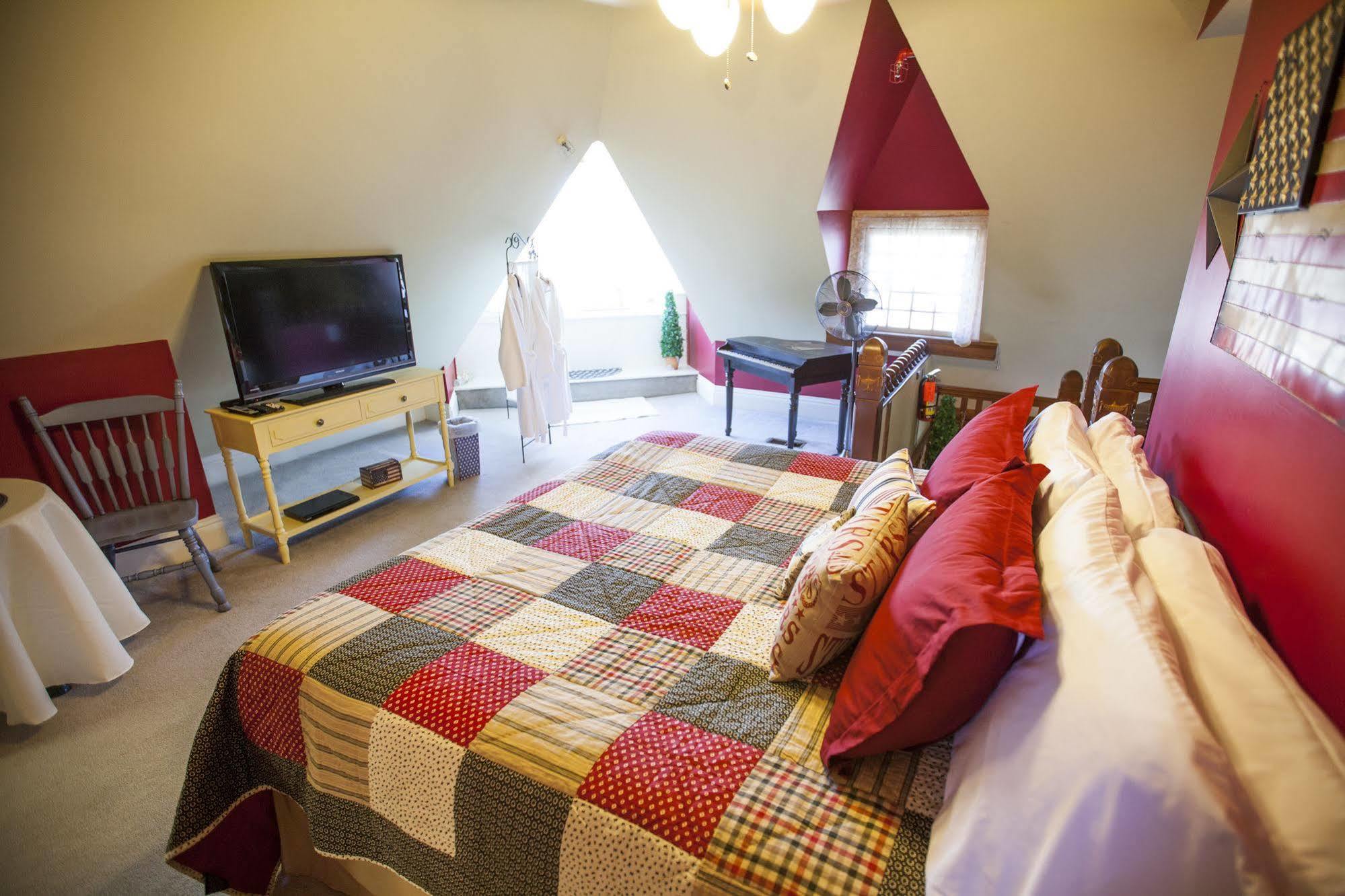 Hines Mansion Bed and Breakfast Provo Buitenkant foto